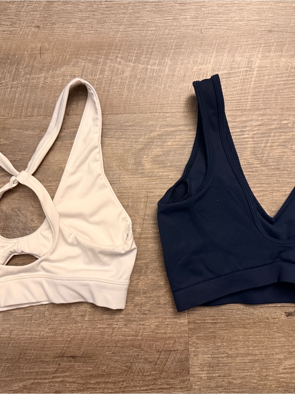 Gymshark V-Neck Sports Bras in Navy and White - Pair of 2 - Picture 4 of 5